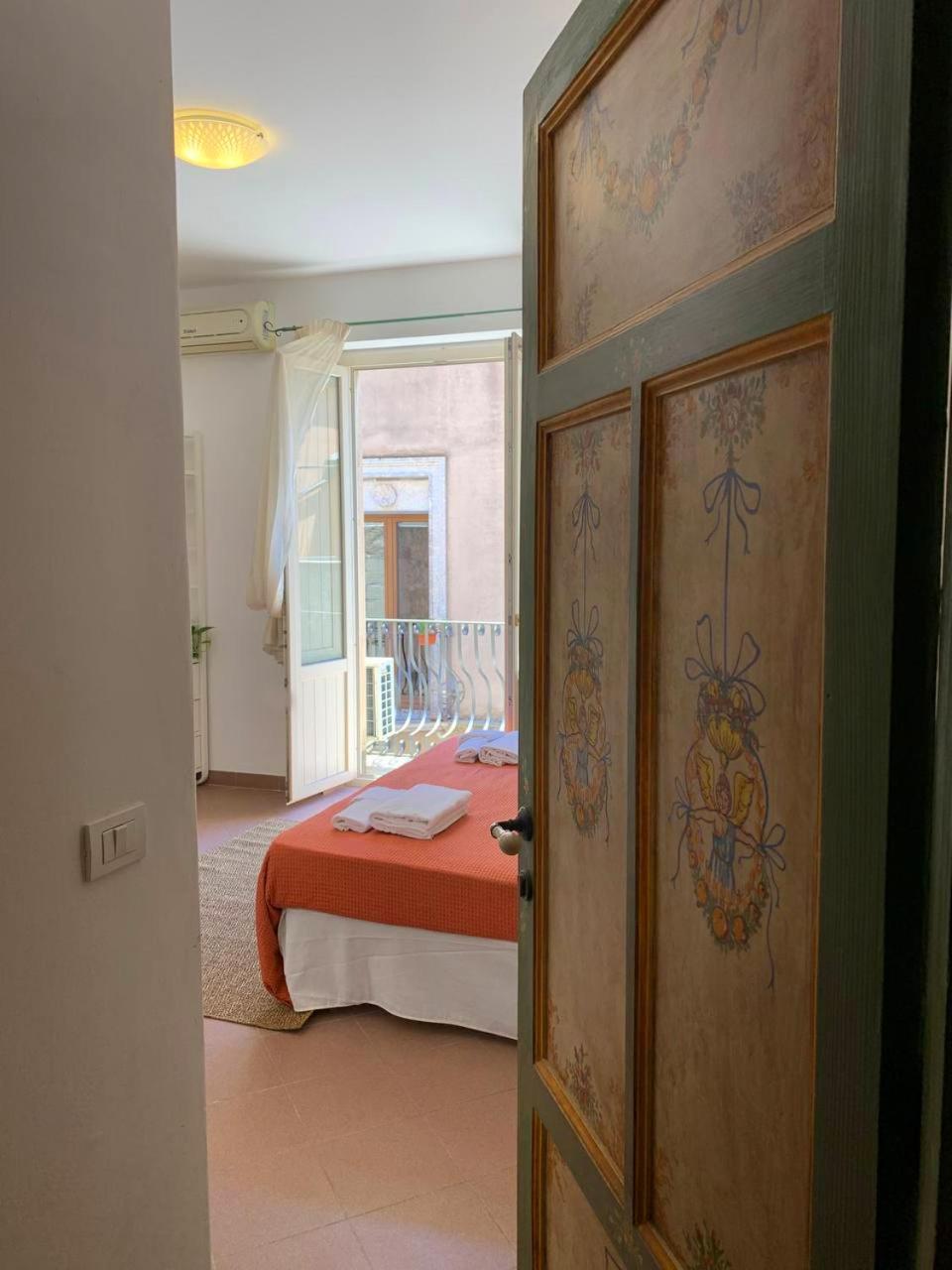Guest House Le Sibille Таормина Экстерьер фото